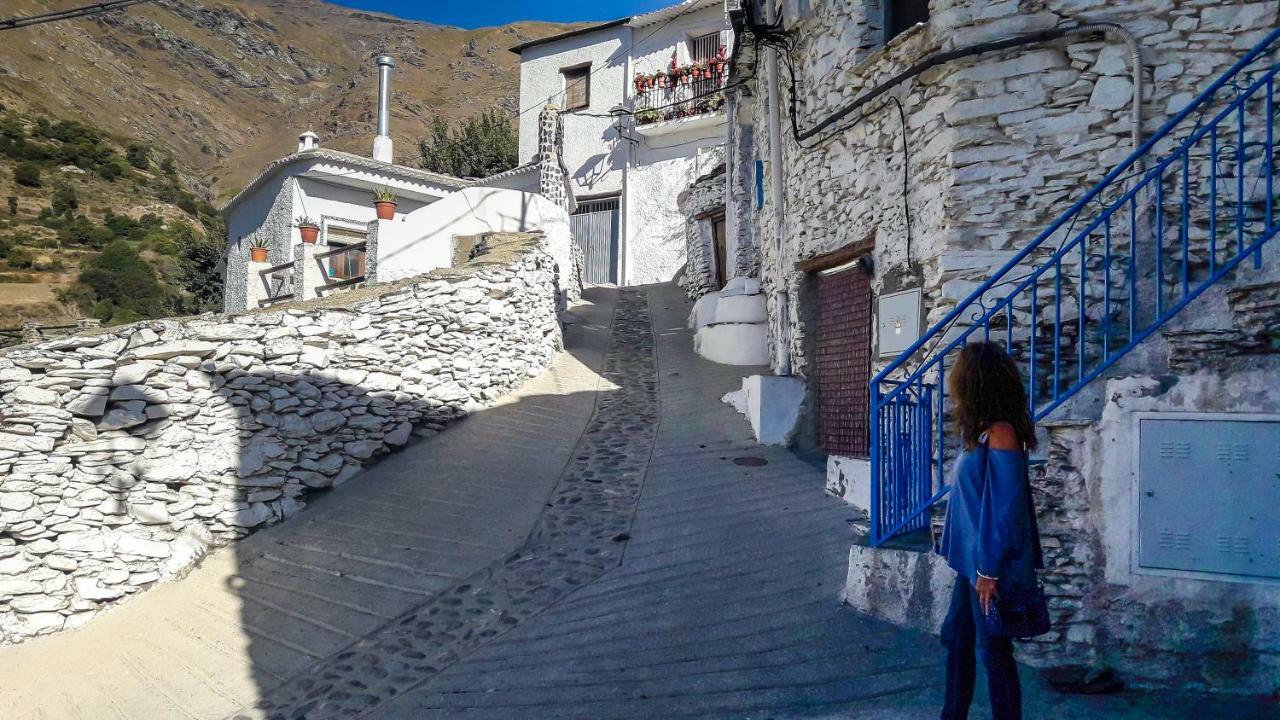 La Casa De La Bombilla Verde Trevélez Eksteriør billede